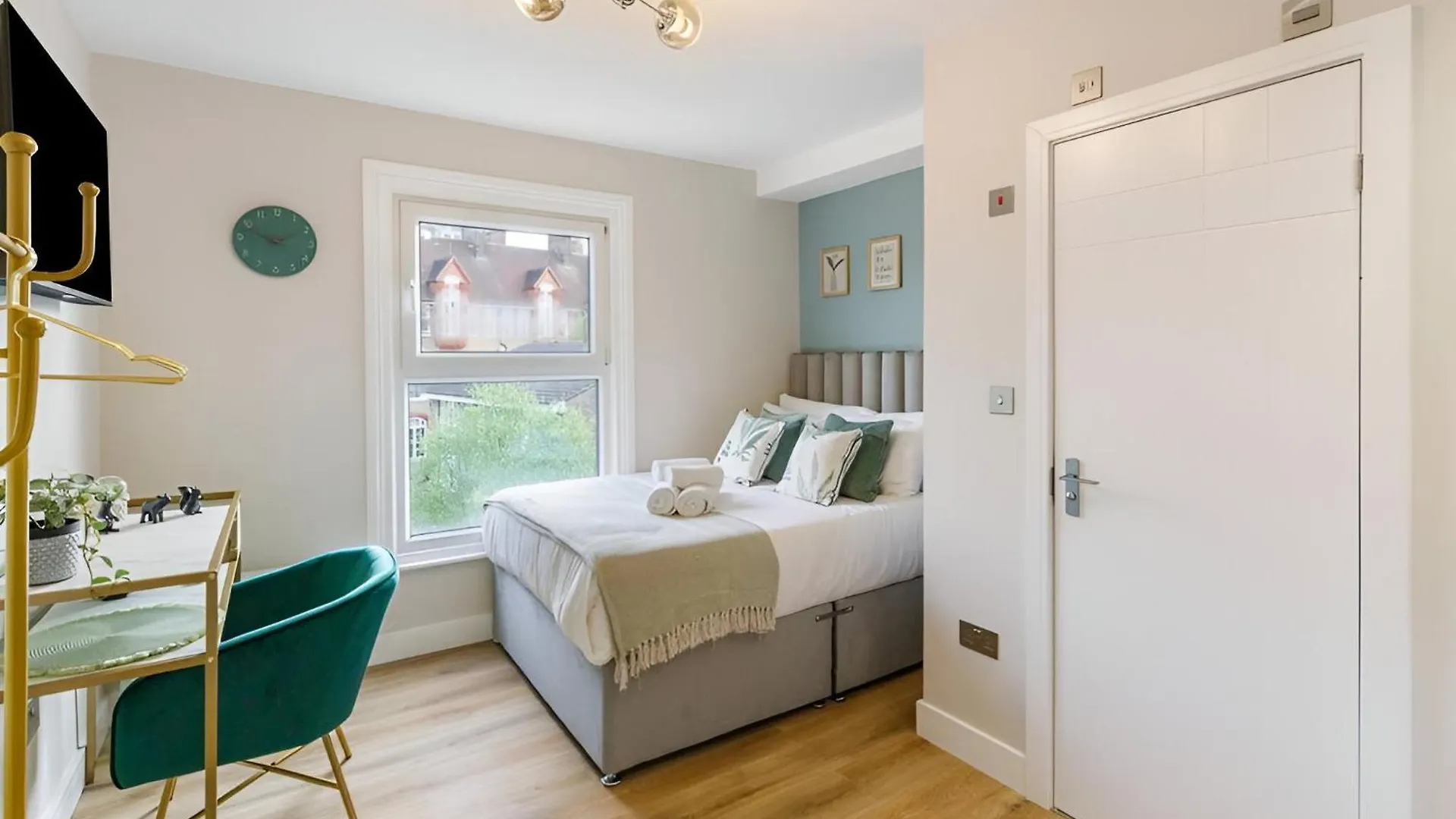 Apartment Serene Green Getaway Studio With Calming Ambiance London